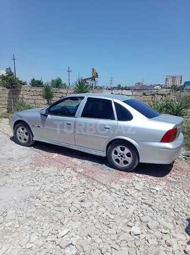 Opel Vectra-4