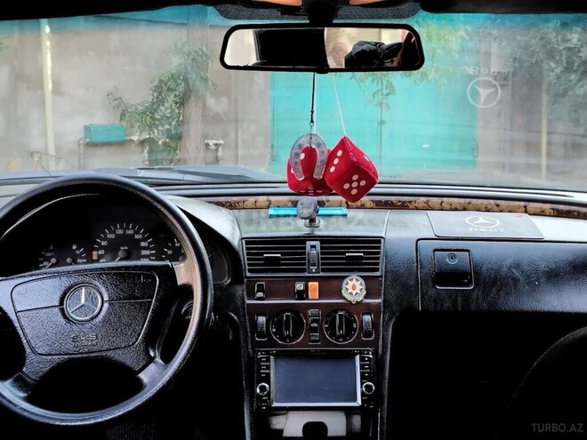 Mercedes C 180-6