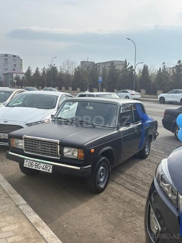 LADA (VAZ) 2107-1