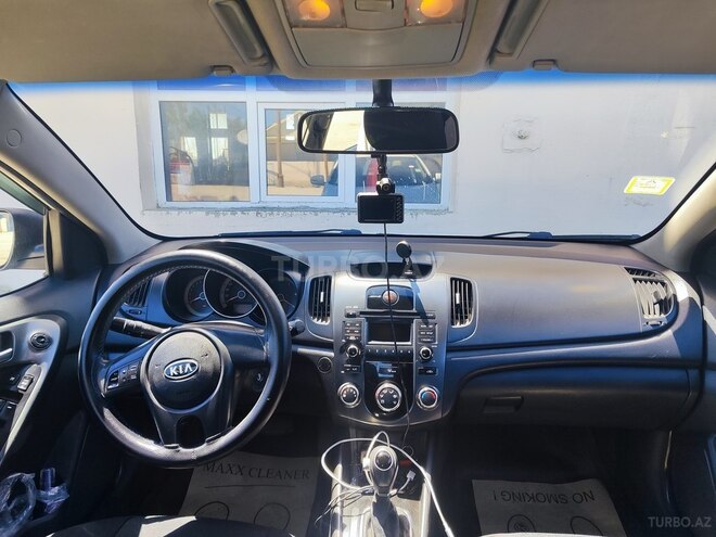 Kia Cerato-5