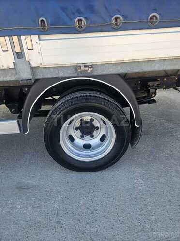 Ford Transit-10