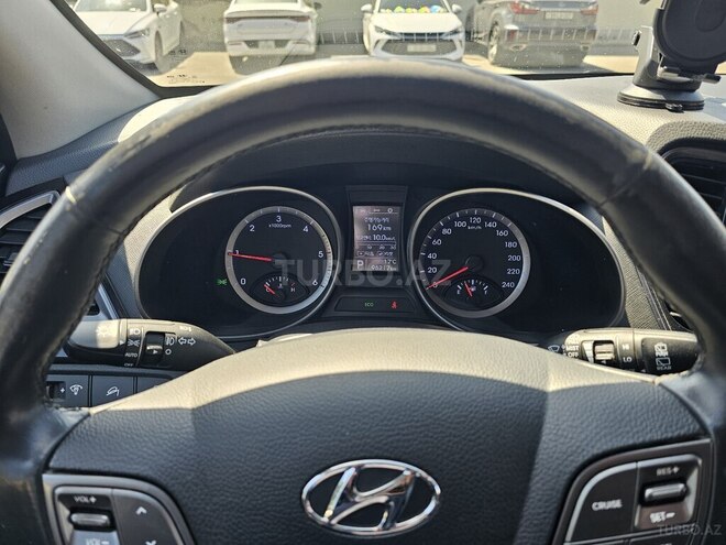 Hyundai Santa Fe-9