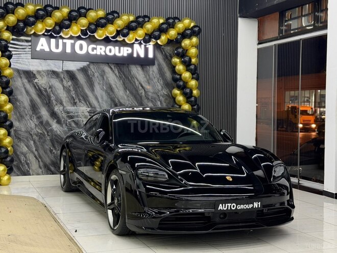 Porsche Taycan 4 Cross Turismo-3
