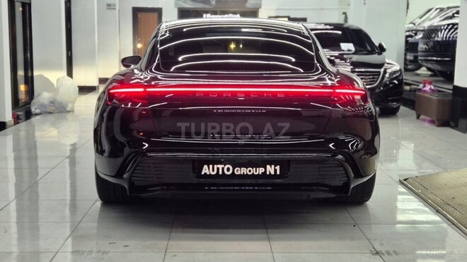 Porsche Taycan 4 Cross Turismo-10
