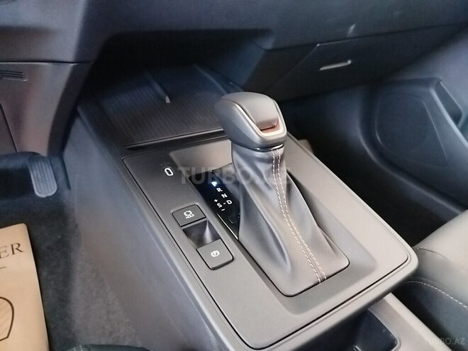 Toyota Corolla Cross-17