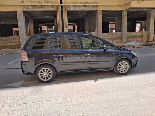 Opel Zafira-14