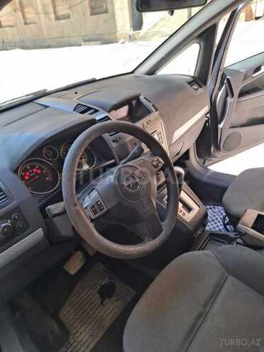 Opel Zafira-15