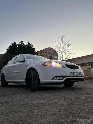 Daewoo Gentra-1