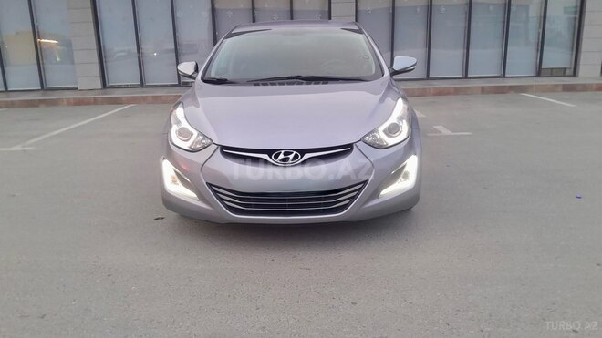 Hyundai Elantra-1