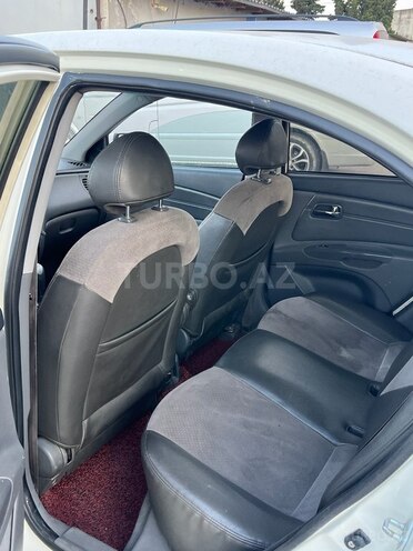 Kia Rio-5