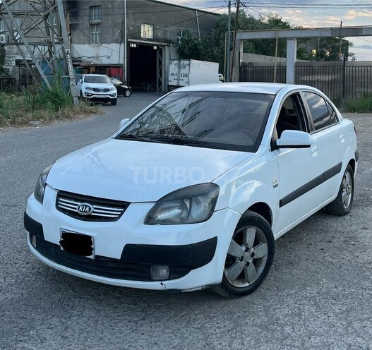 Kia Rio-1