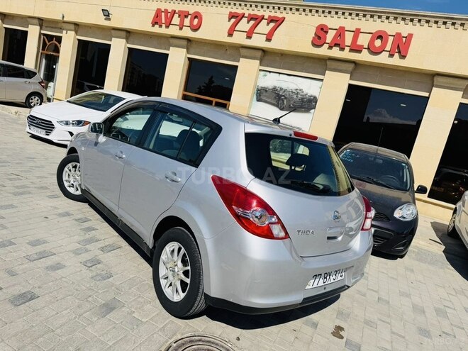 Nissan Tiida-8