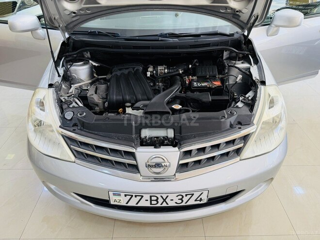 Nissan Tiida-16