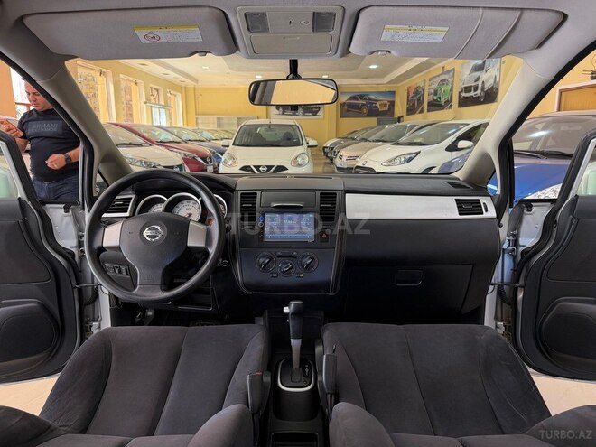 Nissan Tiida-14