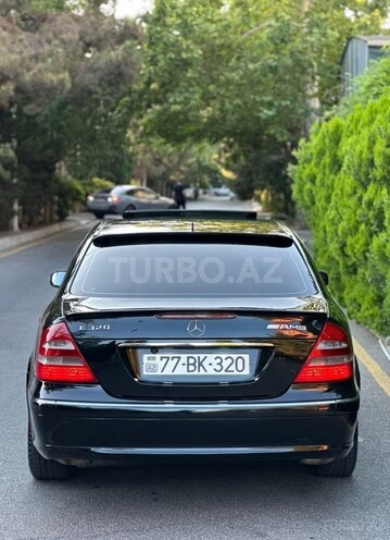 Mercedes E 320-5