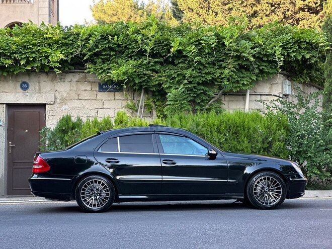 Mercedes E 320-4