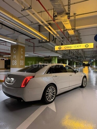 Cadillac CT6-3