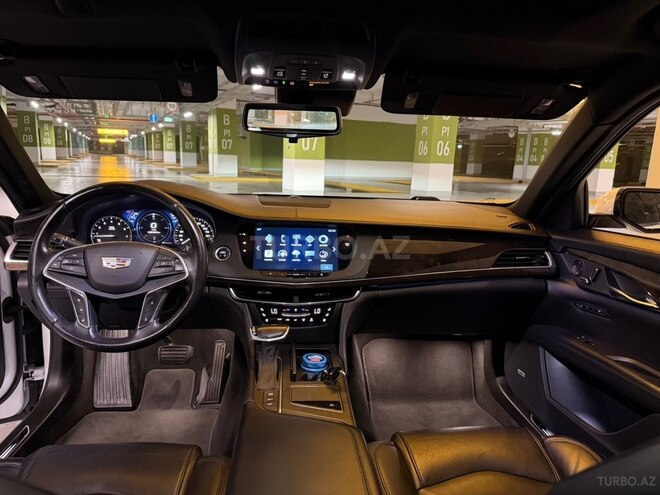 Cadillac CT6-5