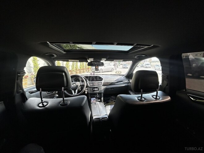 Mercedes E 300-8