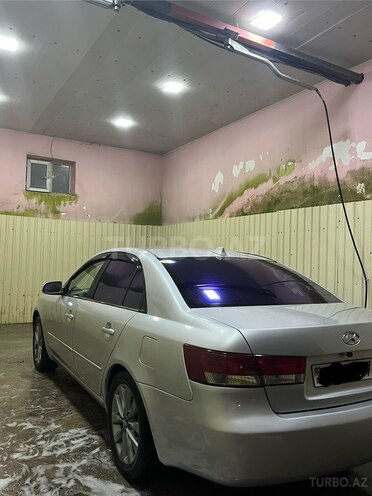 Hyundai Sonata-4