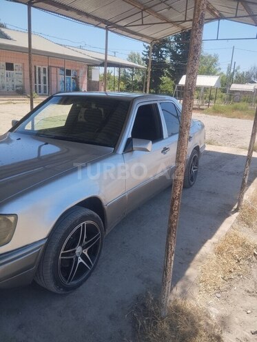 Mercedes E 220-4
