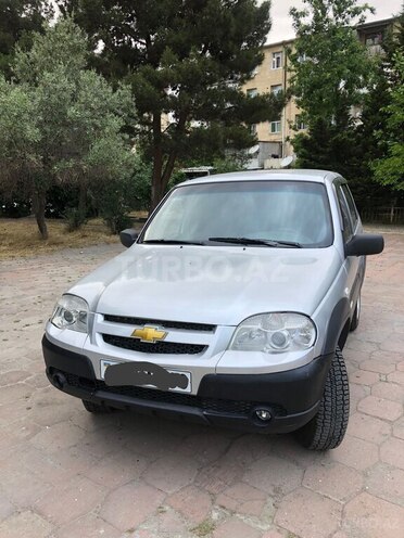Chevrolet Niva-1