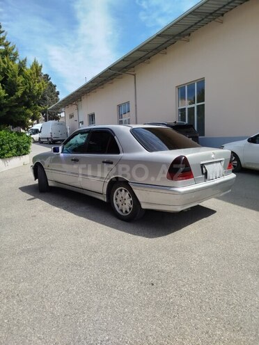 Mercedes C 220-8