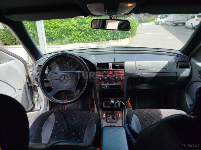 Mercedes C 220-11