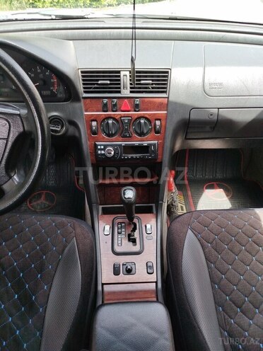 Mercedes C 220-13