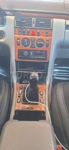 Mercedes E 220-8