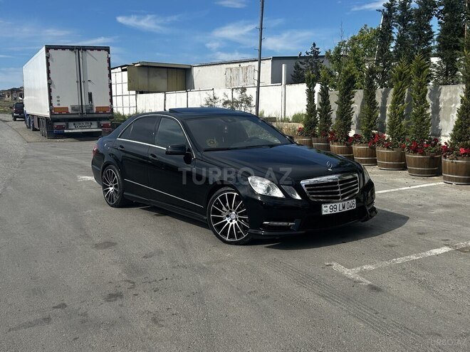 Mercedes E 300-2