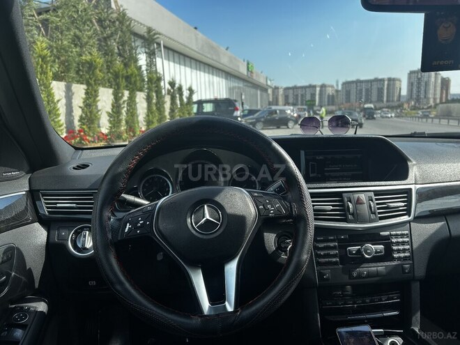 Mercedes E 300-9
