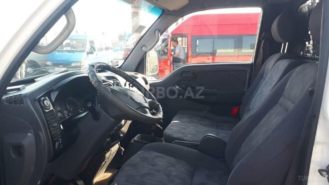 Kia K2700-5