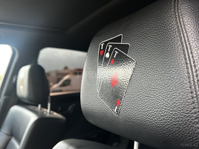 Mercedes E 300-16
