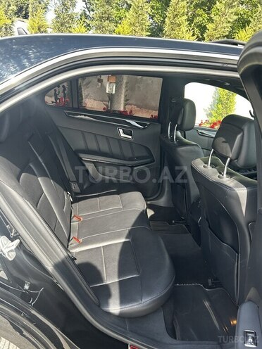 Mercedes E 300-13