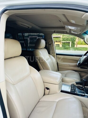 Lexus LX 570-12