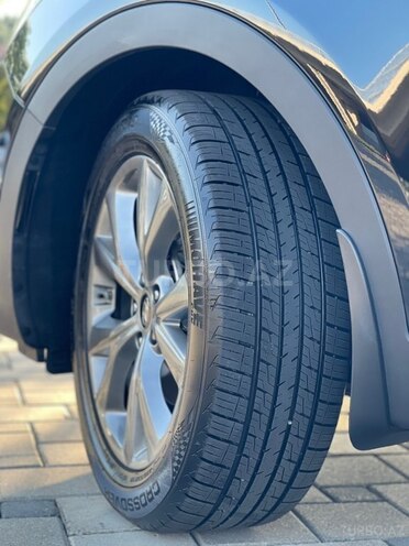 Hyundai Santa Fe-3