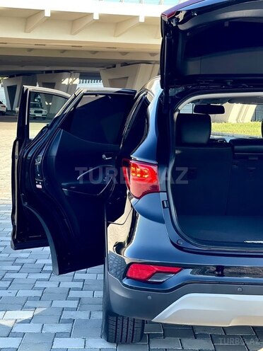 Hyundai Santa Fe-15