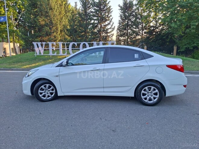 Hyundai Accent-3