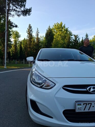 Hyundai Accent-6