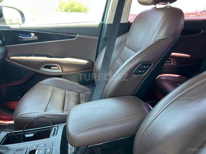 Kia Sorento-14