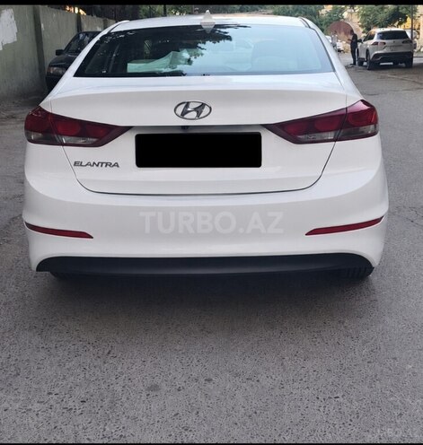 Hyundai Elantra-2