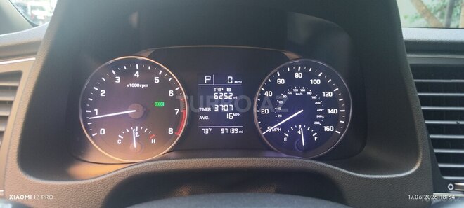 Hyundai Elantra-8