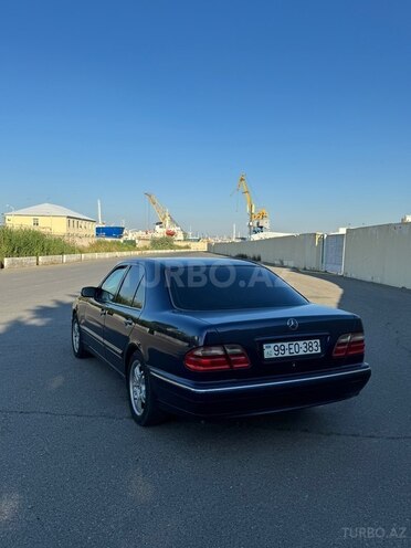 Mercedes E 240-7