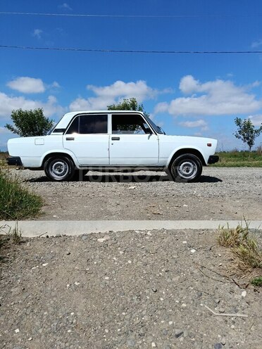 LADA (VAZ) 2107-4