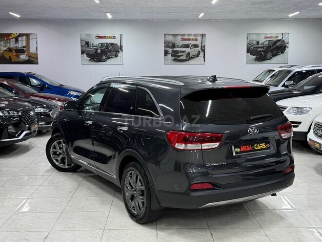 Kia Sorento-8