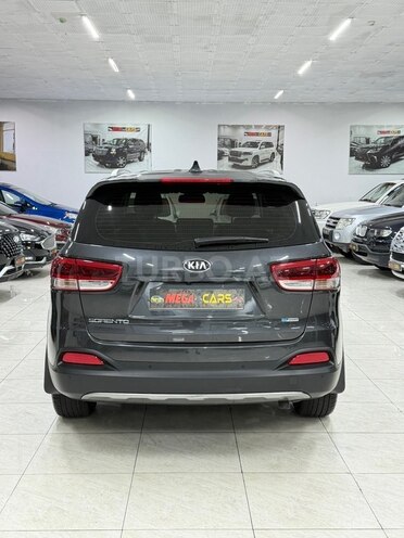 Kia Sorento-7