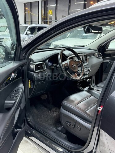 Kia Sorento-21
