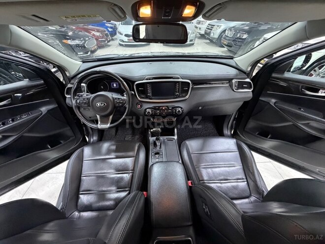 Kia Sorento-23