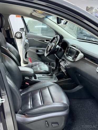 Kia Sorento-25